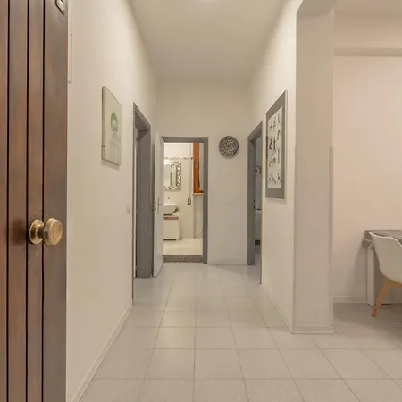 Ciatti 25 - Spazioso Trilocale - Italywego